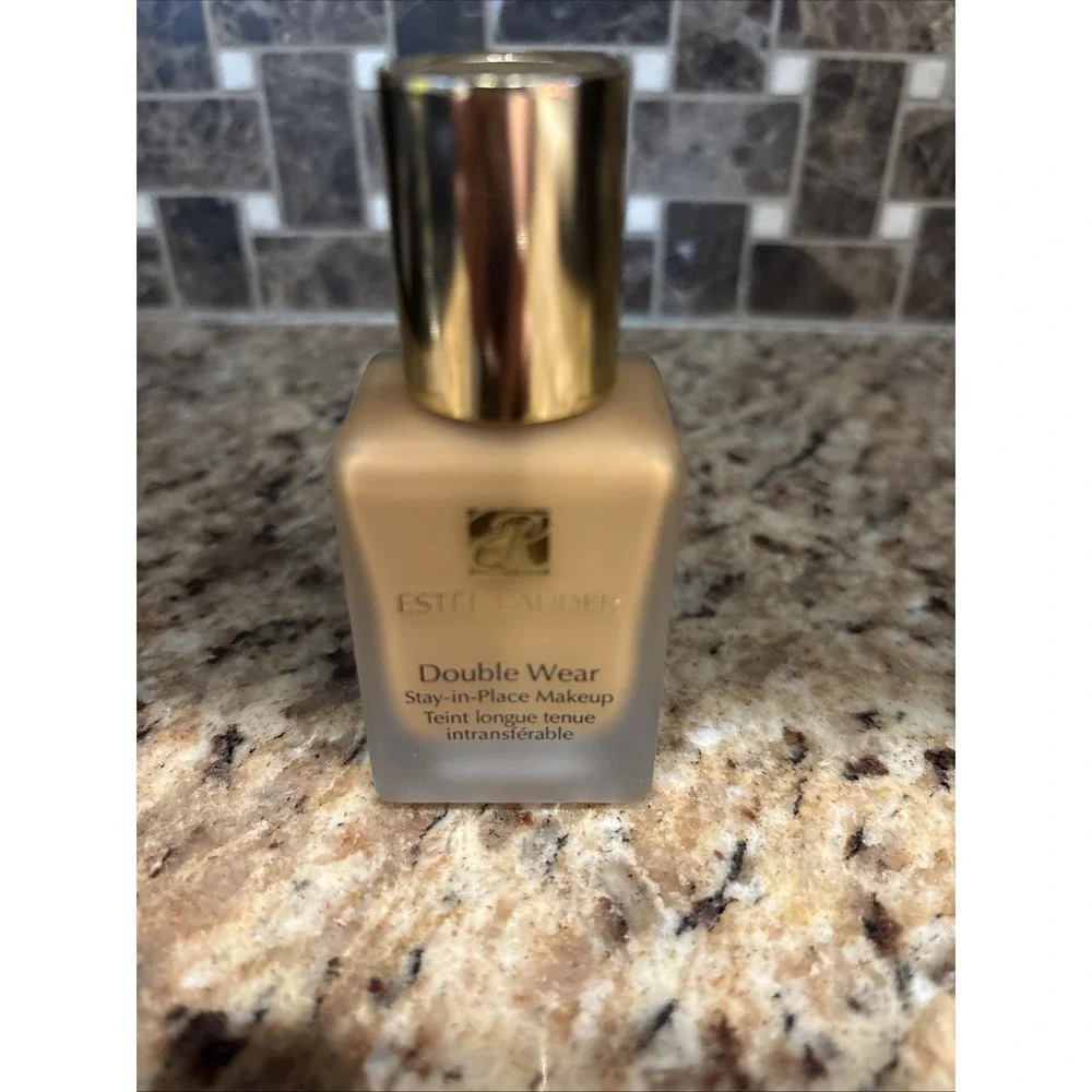 Estee Lauder Double‎ Wear Stay-in-Place Foundation - 1 fl. oz. 4W4 Hazel